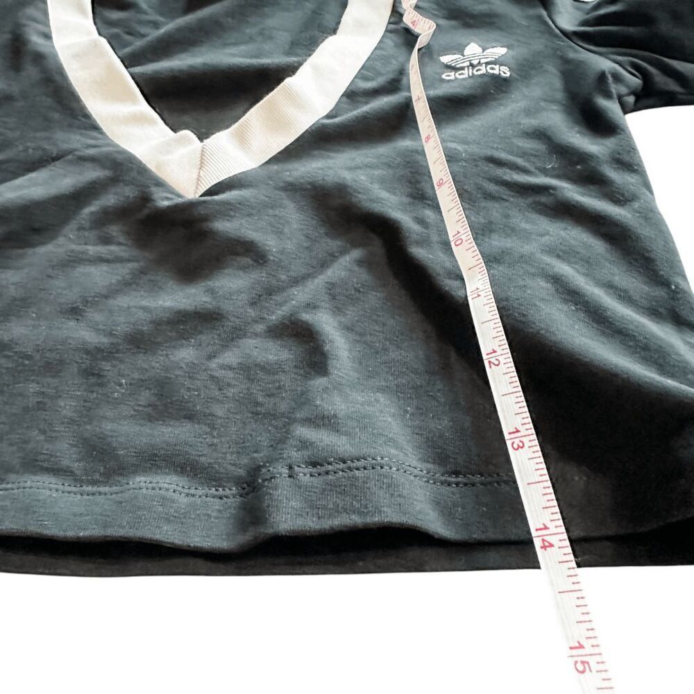 Brand New Adidas Originals 3 stripe V-Neck Cropped T-Shirt in Black Size 2XS - Picture 4 of 6